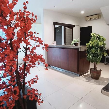 VI Hotel Bandung Esterno foto